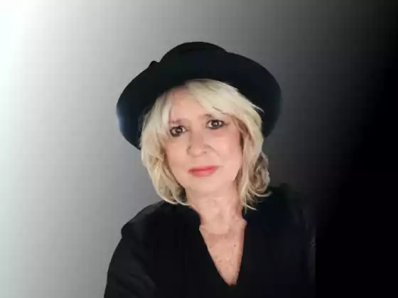 Landria Onkka,
                            Health & Wellness, Spirituality, Spirituality, Spirituality, Spirituality, Health & Wellness, Health & Wellness
                            Expert at Soulful Summit 2023: Eine Reise nach innen, beginne!